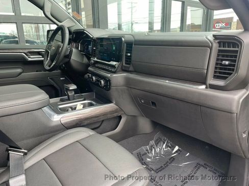 Used 2024 Chevrolet Silverado 1500 LTZ w/ Technology Package image 28