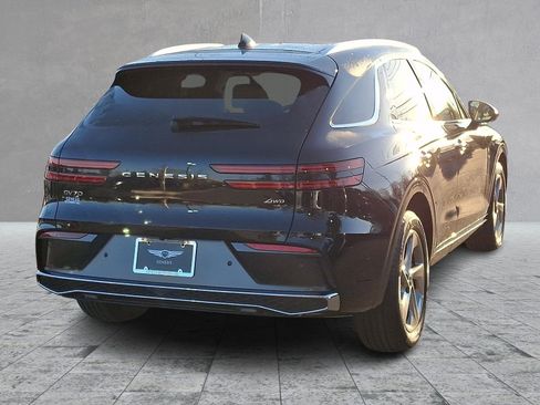 Certified 2026 Genesis GV70 2.5T Advanced AWD/4WD image 6