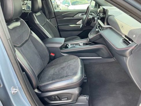 Used 2025 Ford Explorer ST AWD/4WD image 27