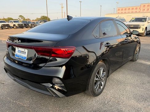 Used 2024 Kia Forte LXS w/ LXS Technology Package FWD image 6