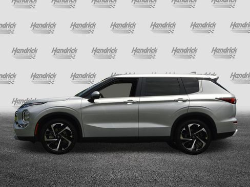 Used 2024 Mitsubishi Outlander SE FWD image 8