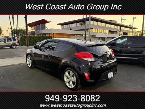 Used 2015 Hyundai Veloster RE:FLEX image 4