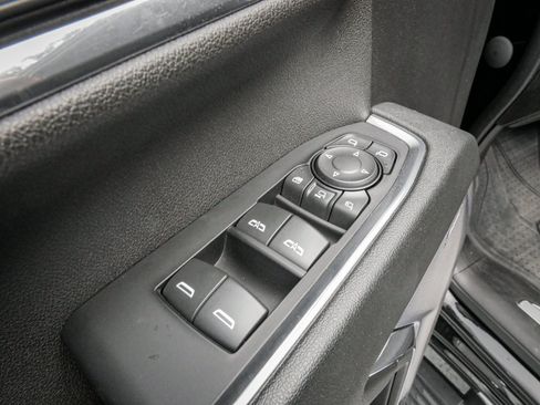 Used 2024 Chevrolet Silverado 2500 High Country w/ Technology Package AWD/4WD image 15