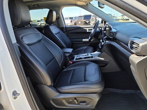 Used 2023 Ford Explorer Limited w/ Equipment Group 301A image 27