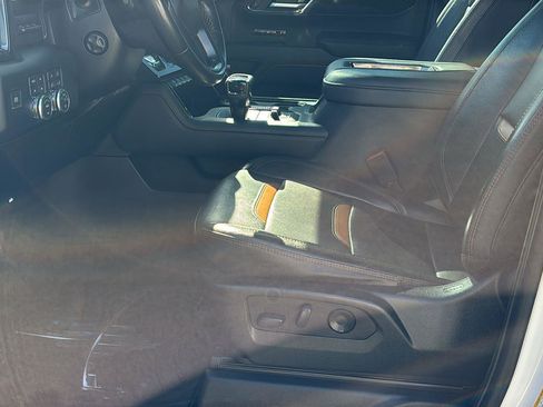 Certified 2022 GMC Sierra 1500 AT4 w/ AT4 Premium Package image 15