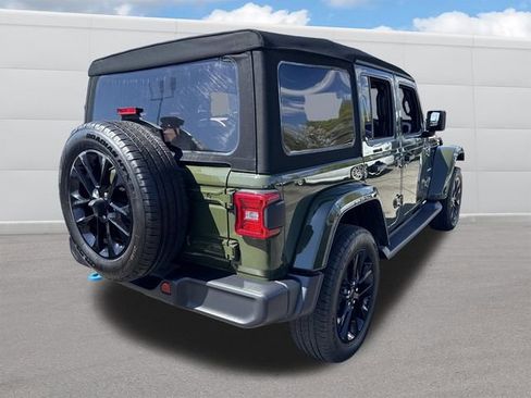 Used 2024 Jeep Wrangler Unlimited Sahara w/ Technology Group AWD/4WD image 7
