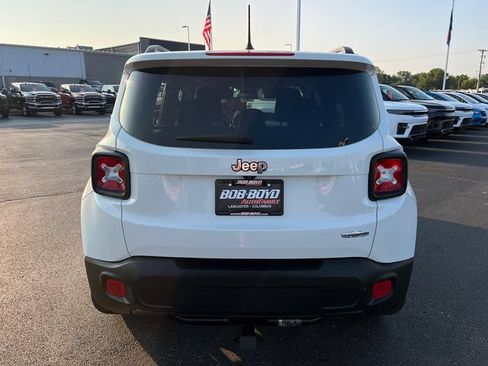 Used 2015 Jeep Renegade Latitude w/ Popular Equipment Group FWD image 5