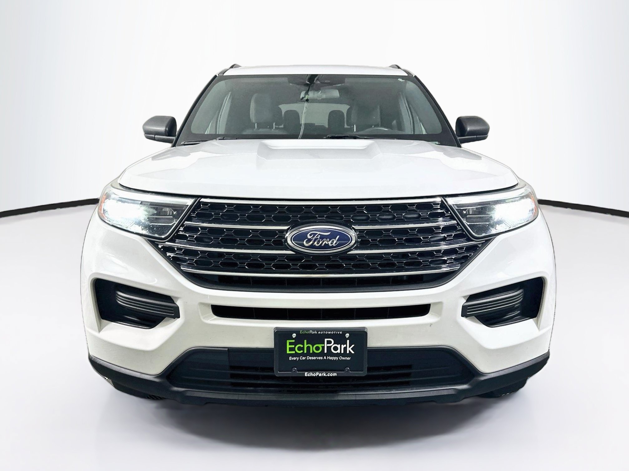 Used 2020 Ford Explorer XLT RWD image 2