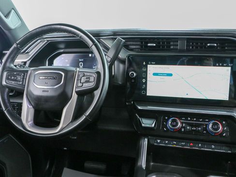 Used 2024 GMC Sierra 2500 Denali w/ Denali Reserve Package AWD/4WD image 18