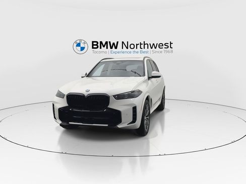 New 2026 BMW X5 xDrive40i w/ M Sport Package AWD/4WD image 8