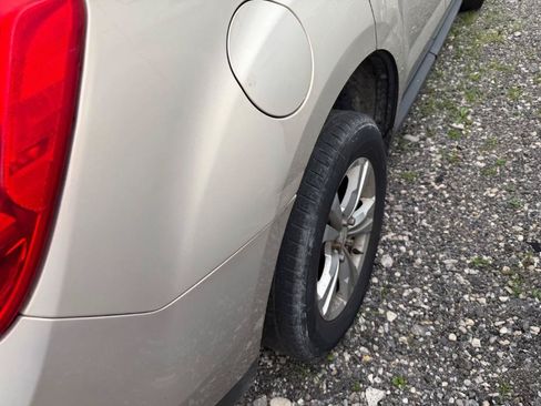 Used 2011 Chevrolet Equinox LT FWD image 9