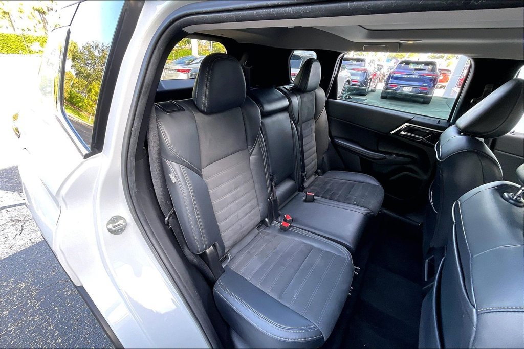Used 2022 Mitsubishi Outlander SE FWD image 15