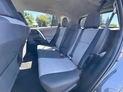 Used 2013 Toyota RAV4 LE FWD image 5