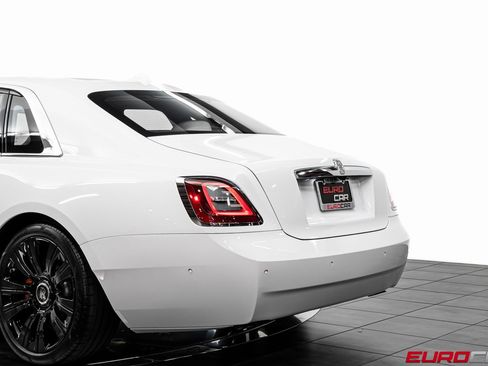 Used 2024 Rolls-Royce Ghost *STARLIGHT HEADLINER* image 17