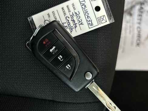 Certified 2024 Toyota Corolla LE image 32