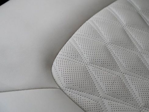 Used 2024 Nissan Armada Platinum w/ Captain's Chairs Package image 39