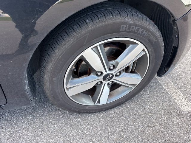 Used 2018 Kia Forte S FWD image 11