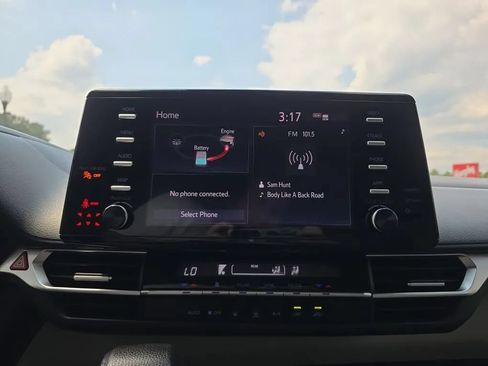Used 2021 Toyota Sienna LE w/ LE Plus Package FWD image 26