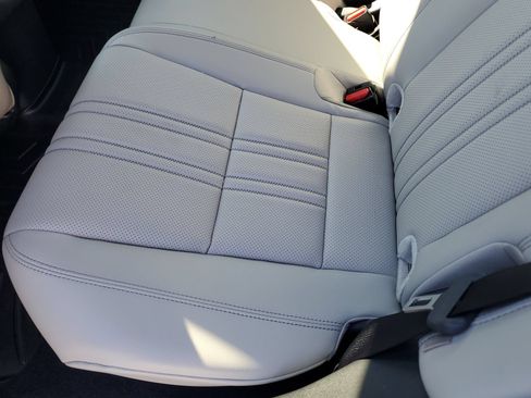 Used 2025 Honda HR-V EX-L image 14