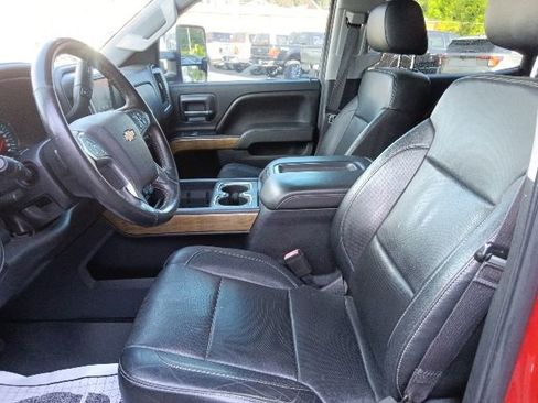 Used 2015 Chevrolet Silverado 1500 LTZ w/ LTZ Plus Package RWD image 15