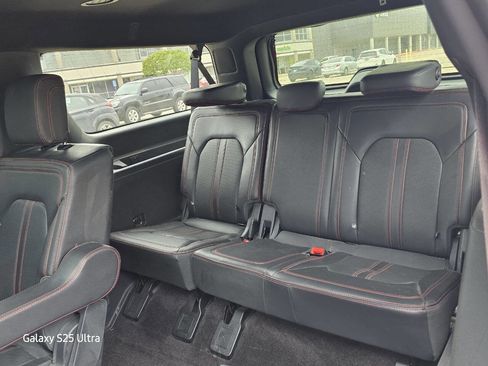 Used 2023 Ford Expedition Max Limited AWD/4WD image 15