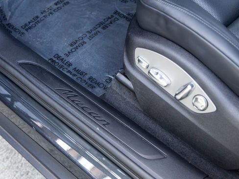 Certified 2024 Porsche Macan image 27