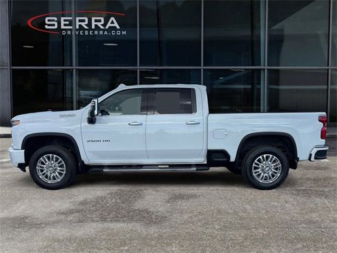 Used 2020 Chevrolet Silverado 2500 High Country w/ Z71 Off-Road Package image 2
