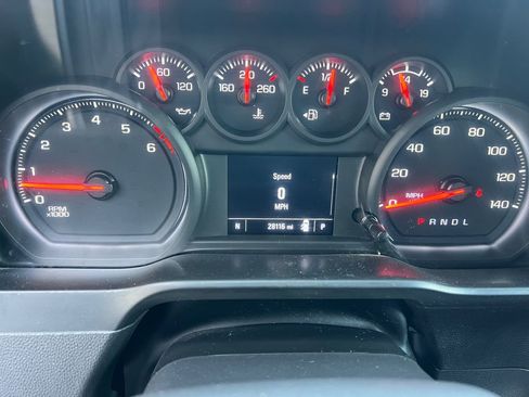 Used 2020 Chevrolet Silverado 1500 Custom w/ Custom Value Package RWD image 14