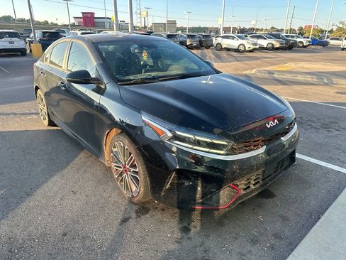 Used 2022 Kia Forte GT w/ GT Technology Package FWD image 3