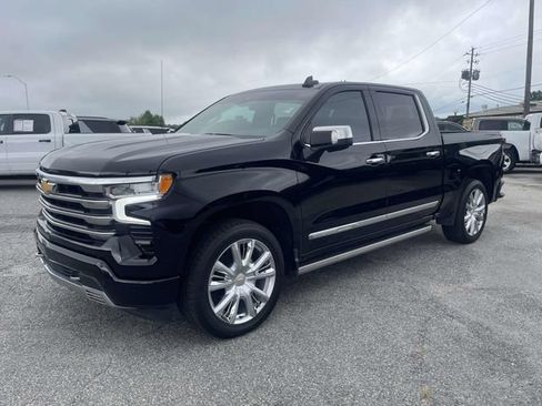 Used 2023 Chevrolet Silverado 1500 High Country w/ High Country Premium Package AWD/4WD image 9