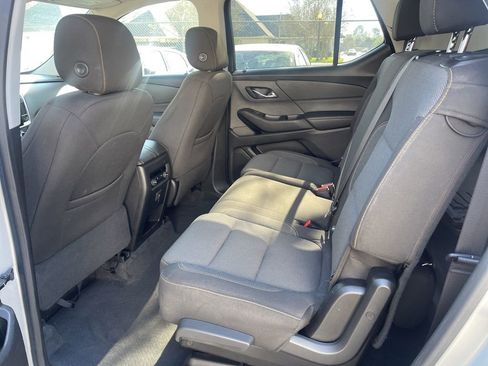 Used 2020 Chevrolet Traverse LS image 8