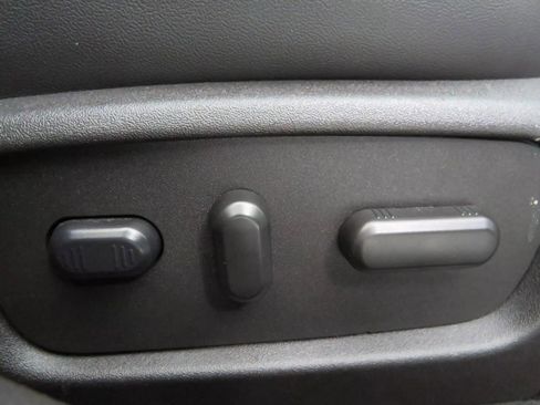 Used 2018 Ford Taurus Limited image 39