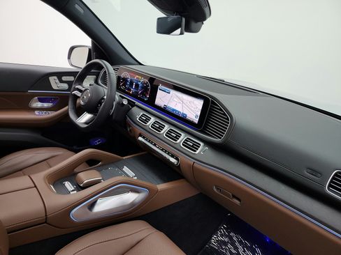 Certified 2025 Mercedes-Benz GLS 450 4MATIC w/ AMG Line Exterior image 19