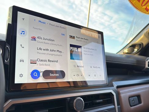 Certified 2025 Toyota 4Runner Limited image 21