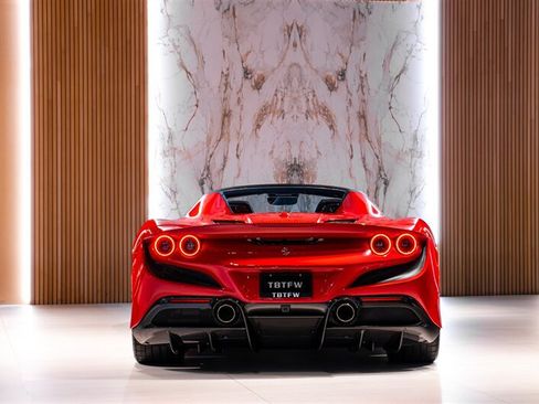 Used 2022 Ferrari F8 Tributo RWD image 6