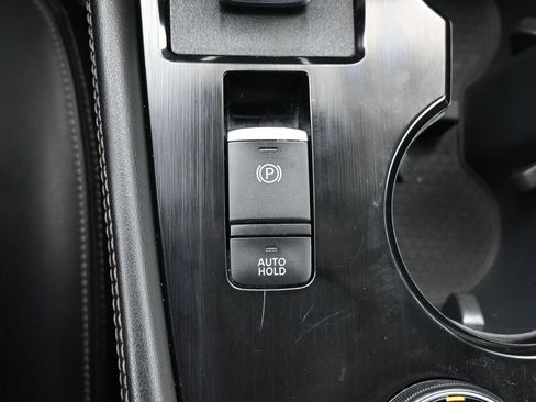 Used 2023 Nissan Rogue SL w/ SL Premium Package image 35