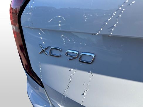 New 2026 Volvo XC90 B6 Plus w/ Protection Package Premier image 5