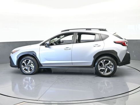 Used 2024 Subaru Crosstrek 2.0i Premium image 3