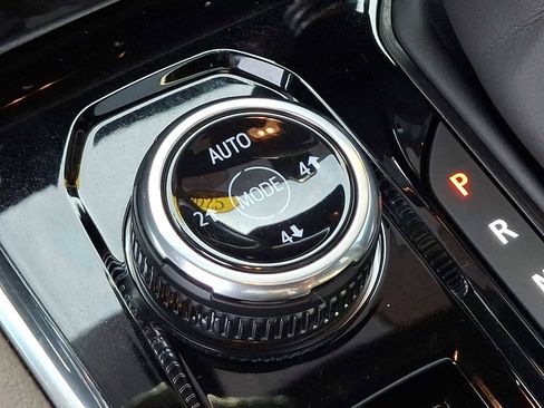 Used 2025 GMC Canyon Denali w/ LPO, Denali Black Edition image 25