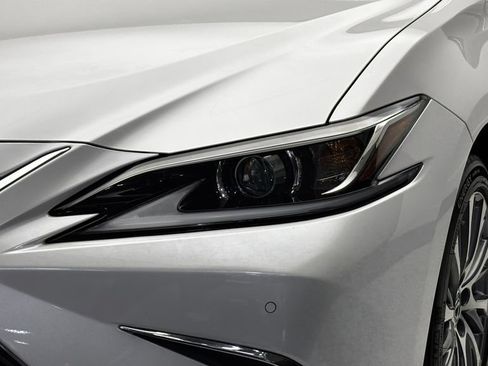 Used 2021 Lexus ES 300h w/ Premium Package FWD image 3