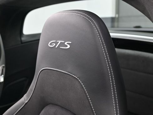 Used 2019 Porsche 911 Targa 4 GTS image 17