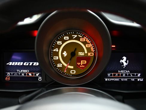 Used 2017 Ferrari 488 GTB image 32