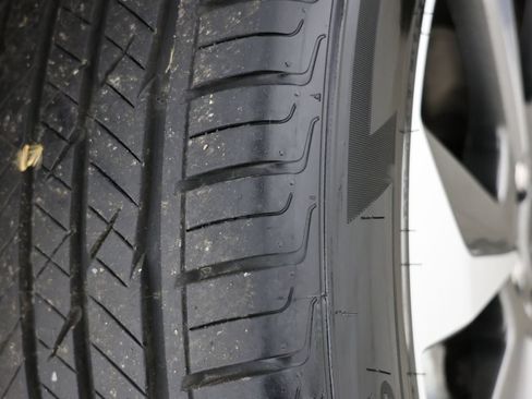 Used 2024 Ford Escape Platinum AWD/4WD image 14