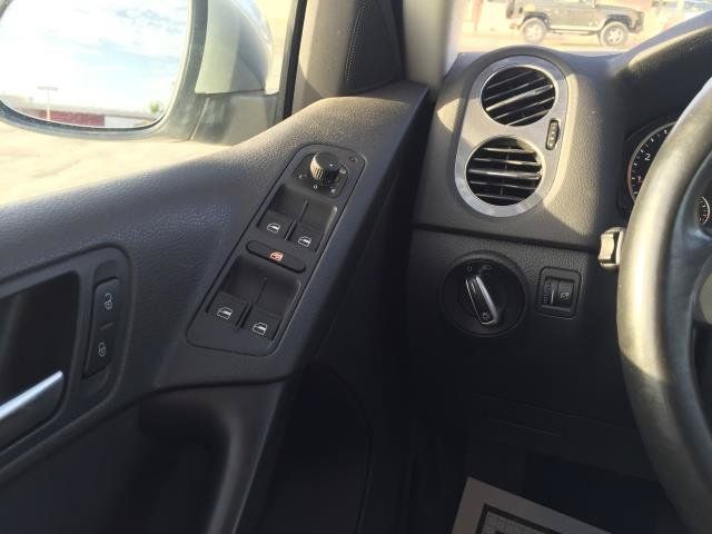 Used 2013 Volkswagen Tiguan S FWD image 18