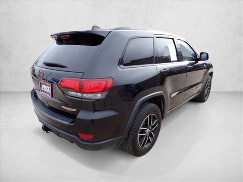 Used 2017 Jeep Grand Cherokee Trailhawk w/ Trailhawk Luxury Group image 4