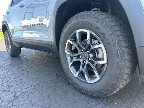 New 2026 Chevrolet Equinox ACTIV FWD image 12