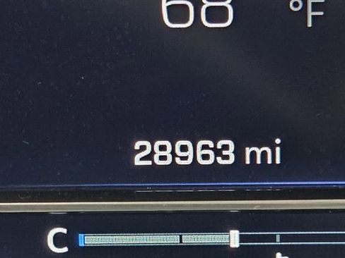 Certified 2024 Chevrolet Tahoe Z71 w/ Luxury Package image 28