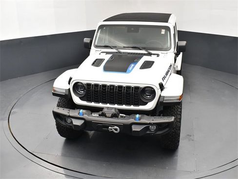 Used 2024 Jeep Wrangler Unlimited Rubicon 4xe image 15