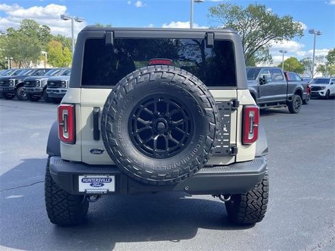 New 2025 Ford Bronco Badlands image 5