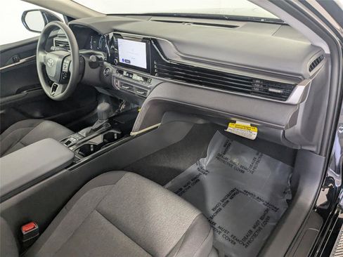 Certified 2025 Toyota Camry LE image 24